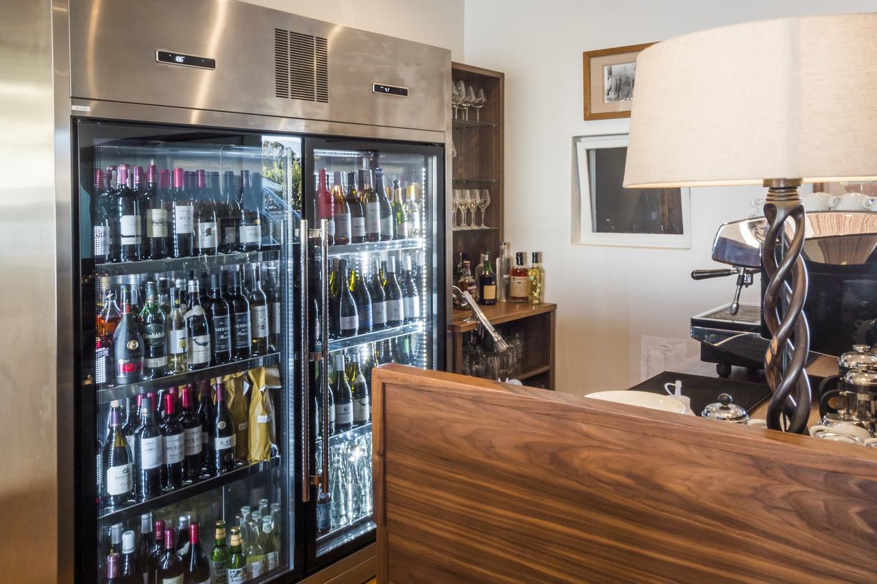 Schulphoek Seafront House Hermanus Kültér fotó A wine cooler