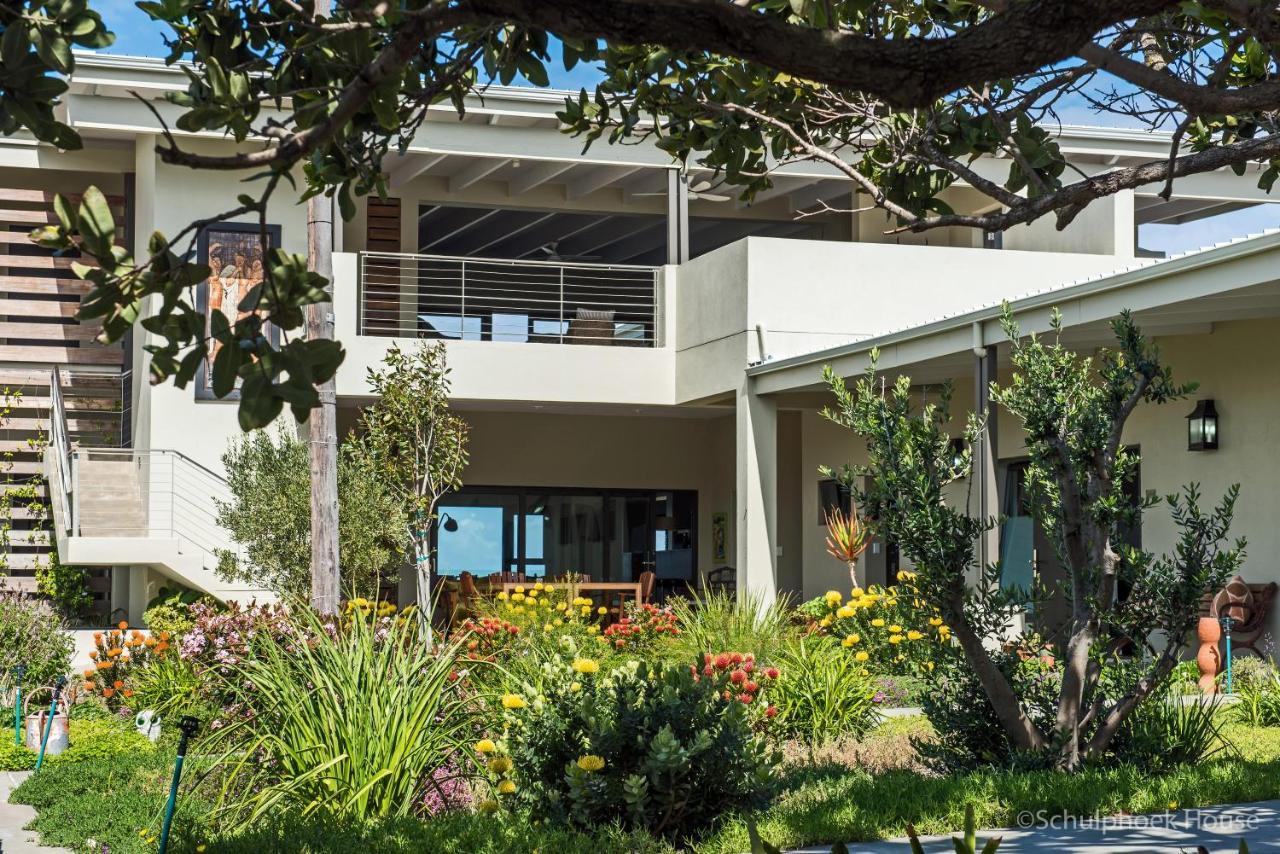 Schulphoek Seafront House Hermanus Kültér fotó The school's library